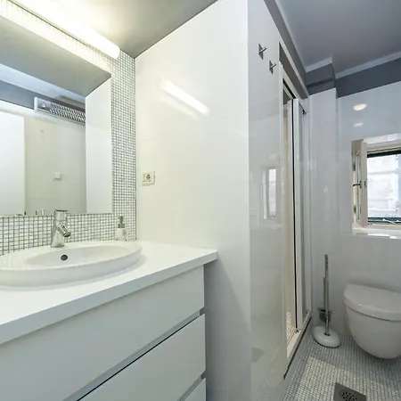 Luxury San Giovanni 1 *